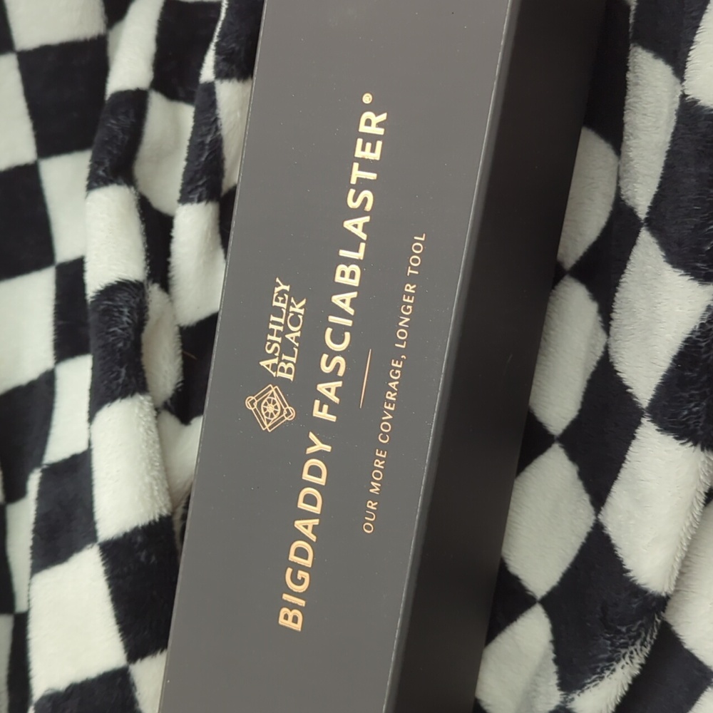 Ashley Black Bigdaddy Fascia Blaster